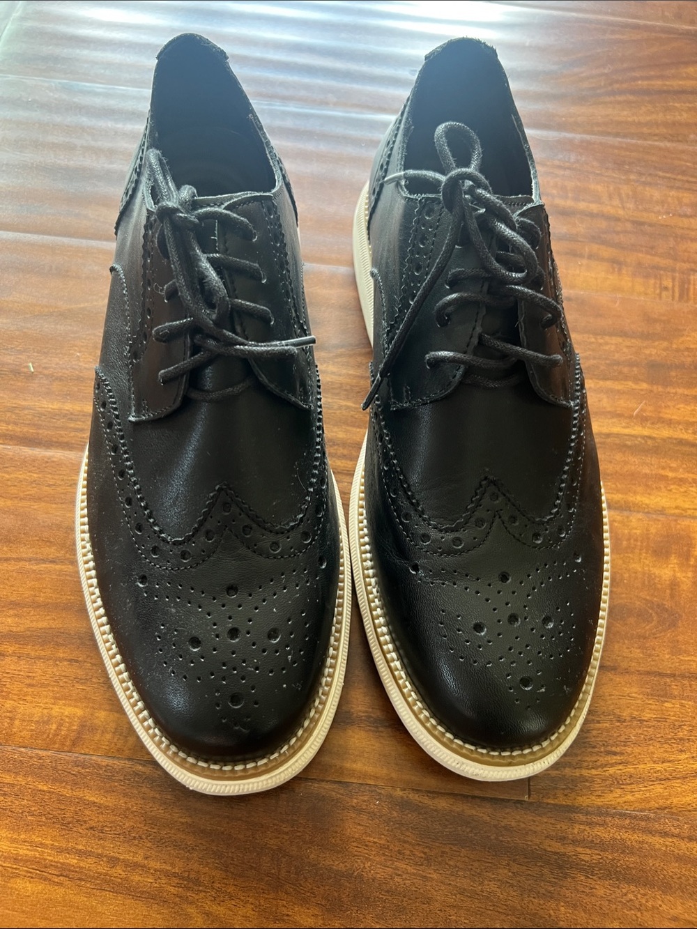 Men's Black Wingtip Derby Shoes with Contrast Sole